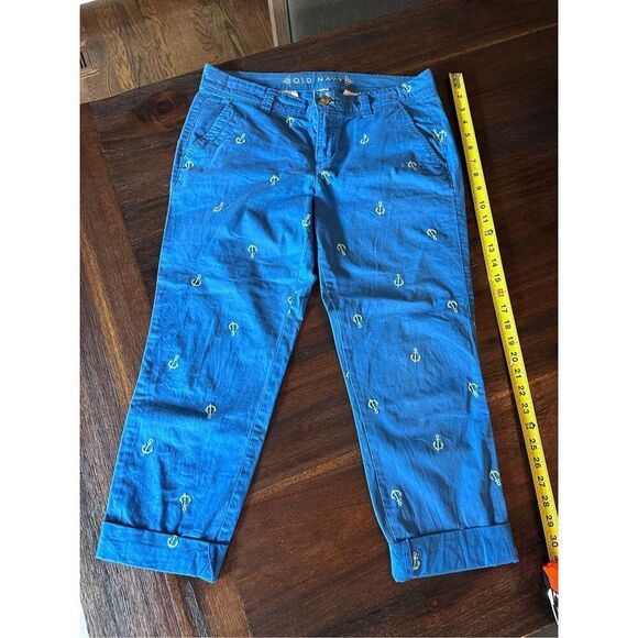 Old Navy Nautical Capri pants - Picture 1 of 7